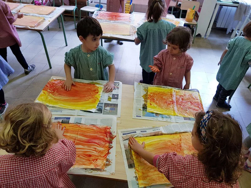 Treball de traç i pintura de dits!